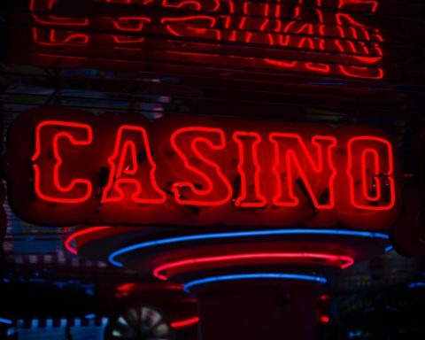 Online Casino Innovations: The Latest Technologies Making Waves in the Gambling Industry