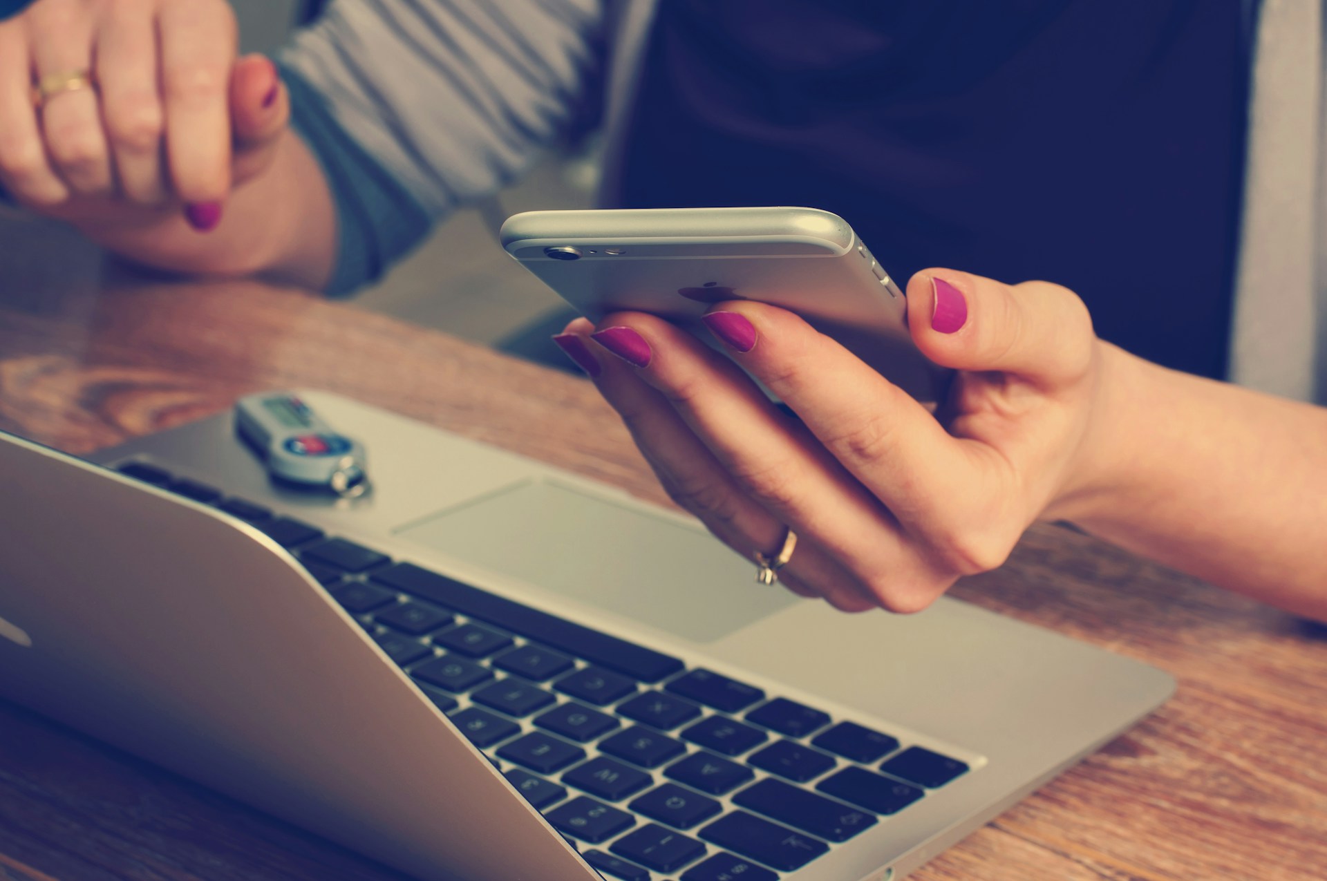The Evolution of Online Betting: Trends and Innovations Shaping the Future